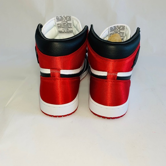 Nike Air Jordan Retro 1 High OG Satin Black Toe - Picture 7 of 8